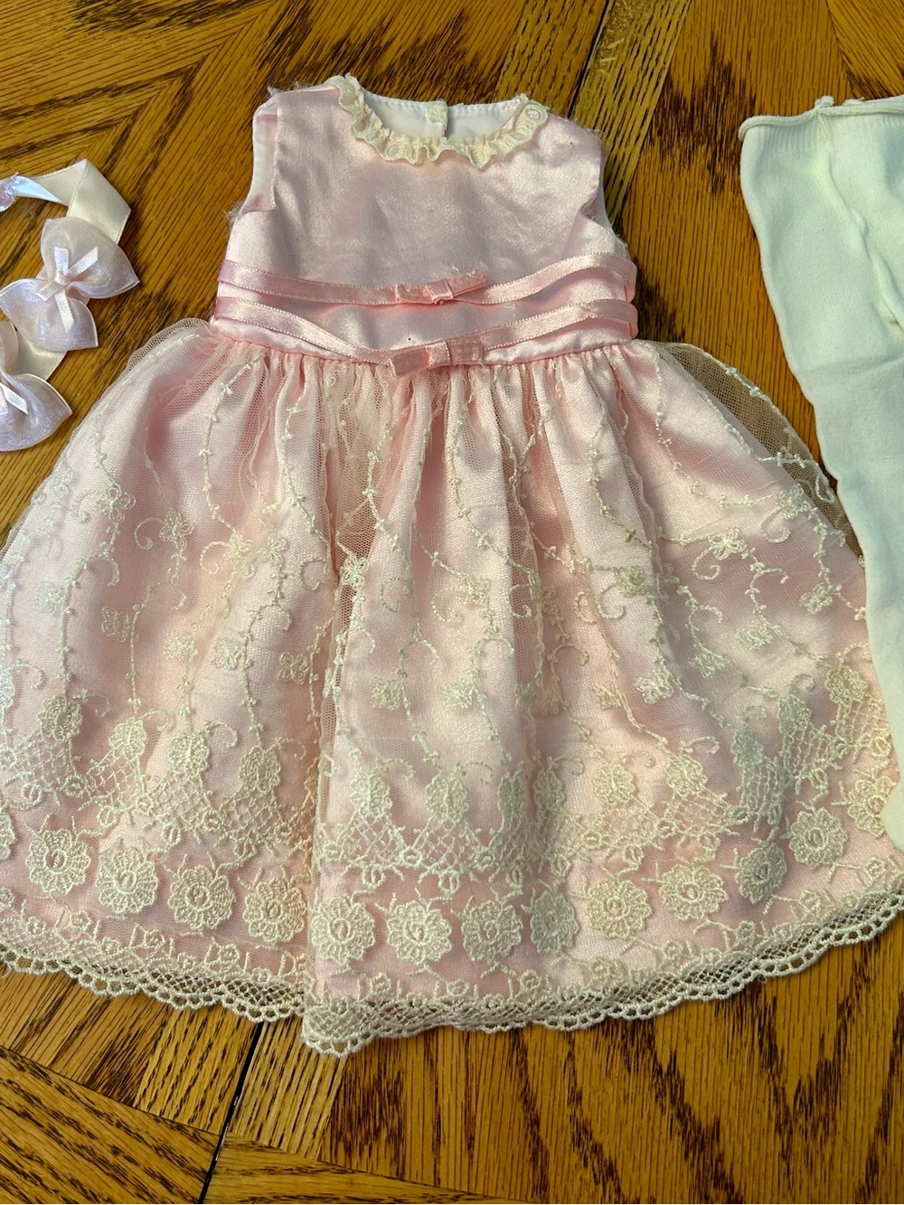 Maplelea Ribbons ‘n’ Lace (no shoes)